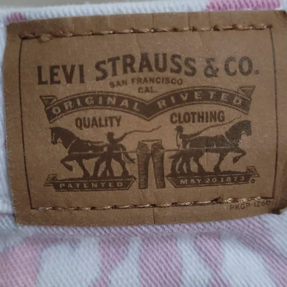 Shorts - Picture 4 of 4